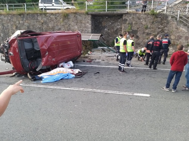 Trabzon'da kaza: 1 ölü 2 yaralı 3