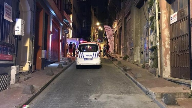 Beyoğlu'nda kanlı eğlence! Polis bile şaştı kaldı 9