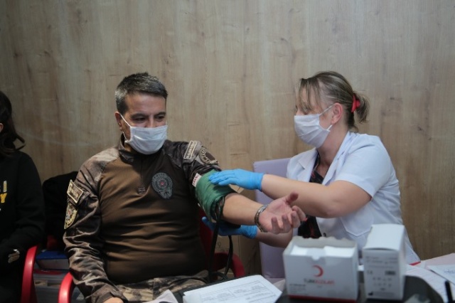 Trabzon Emniyeti'nden kan bağışı 7