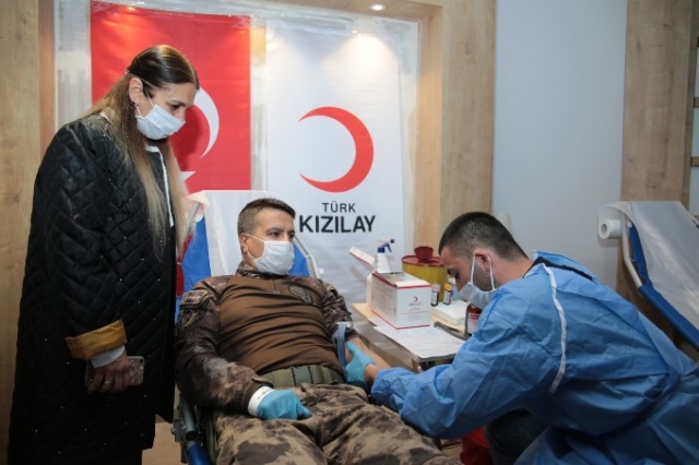 Trabzon Emniyeti'nden kan bağışı 11