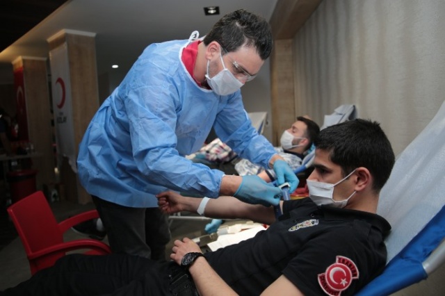 Trabzon Emniyeti'nden kan bağışı 6