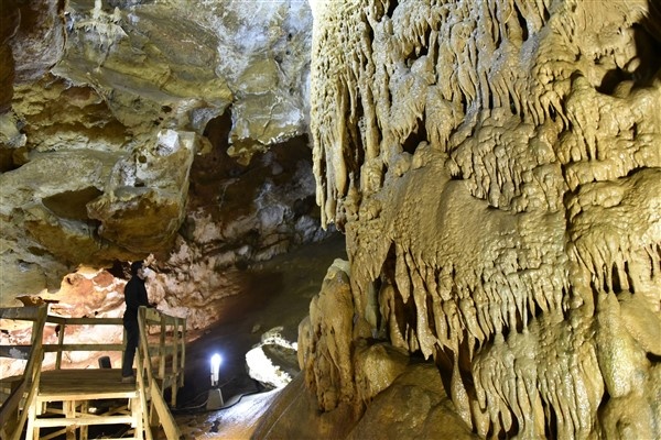 Doğu Karadeniz'de 150 milyon yaşındaki yer altı sarayında turizm sezonu başladı 10