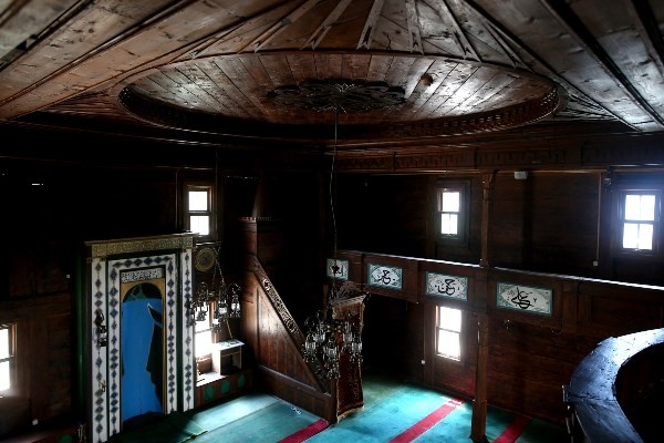 Trabzonlu ustalar tek çivi çakmadan yaptı, 136 yıldır ayakta 6