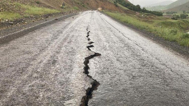 Bingöl'deki deprem sonrası yeni görüntüler ortaya çıktı 11