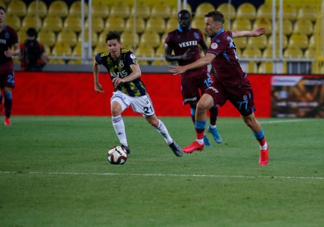 Erman Özgür Trabzonspor'un şifresini verdi: Tansiyon yükseltmeden oynuyorlar. Foto Haber. 3