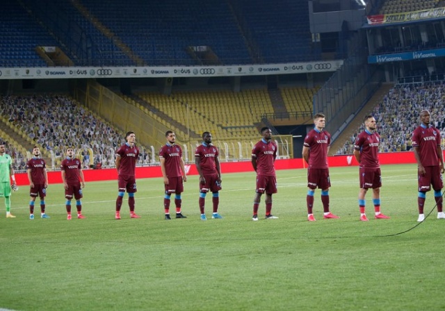 Erman Özgür Trabzonspor'un şifresini verdi: Tansiyon yükseltmeden oynuyorlar. Foto Haber. 4