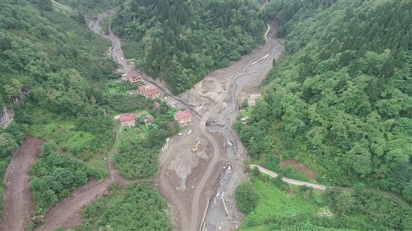 Trabzon'da selin vurduğu Çamlıktepe yaralarının sarılmasını bekliyor 10