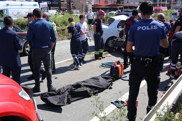 Trabzon Plakalı araç Rize'de kaza yaptı! Baba ve oğlu hayatını kaybetti 3
