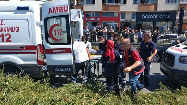 Trabzon Plakalı araç Rize'de kaza yaptı! Baba ve oğlu hayatını kaybetti 10