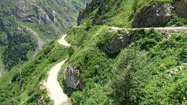 Trabzon'daki dünyanın en tehlikeli yolu ulaşıma açılmayı bekliyor 8