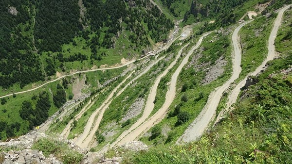 Trabzon'daki dünyanın en tehlikeli yolu ulaşıma açılmayı bekliyor 10