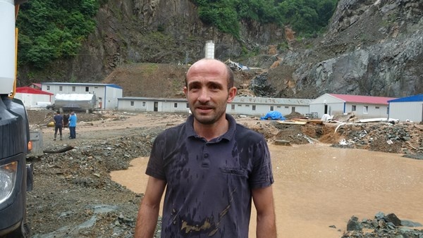 Trabzon'da 15 işçi selden kıl payı kurtuldu 8