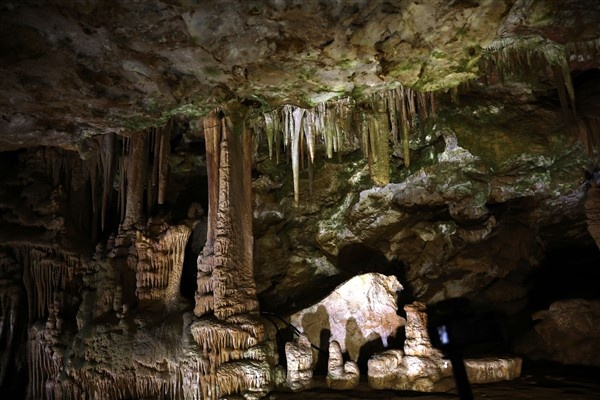 Karaca Mağarası ziyaretçi akınına uğruyor 14