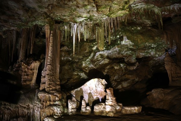 Karaca Mağarası ziyaretçi akınına uğruyor 12