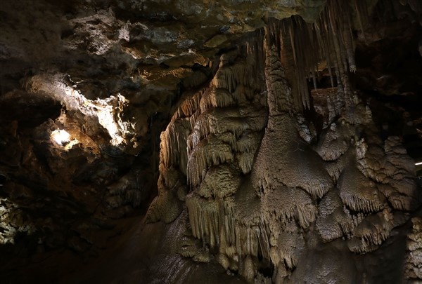 Karaca Mağarası ziyaretçi akınına uğruyor 4