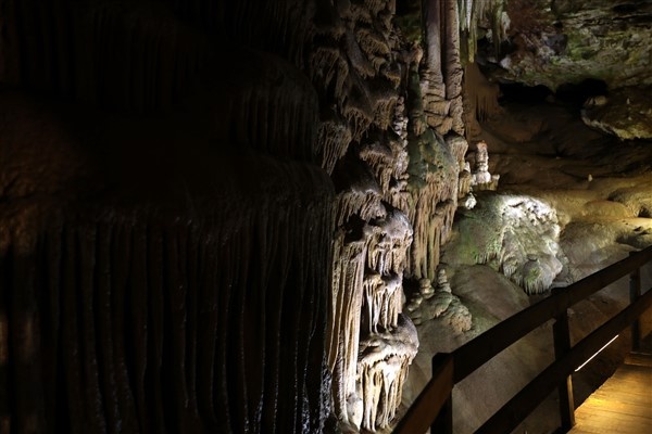 Karaca Mağarası ziyaretçi akınına uğruyor 9