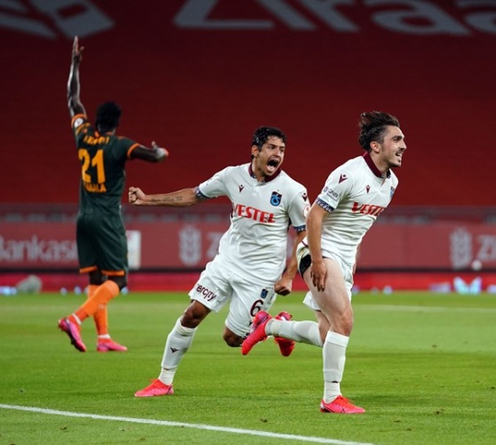 Trabzonspor-Alanyaspor maçında neler oldu? 29