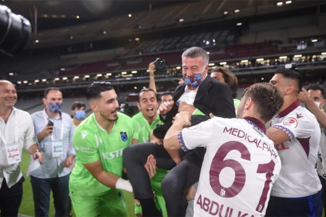 Ahmet Ağaoğlu'nun Ziraat Türkiye Kupası coşkusu 4