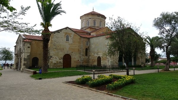 Trabzon Ayasofya Camii'ne ziyaretçi akını 12