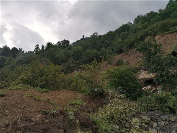 Trabzon'daki heyelanın hasarı gün ağırınca ortaya çıktı 13