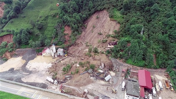 Trabzon'daki heyelanın hasarı gün ağırınca ortaya çıktı 2