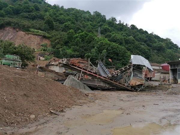Trabzon'daki heyelanın hasarı gün ağırınca ortaya çıktı 4