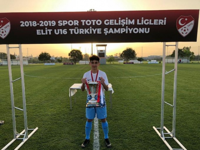 Trabzonspor'un yeni yıldız adayı Batuhan Günaldı 6