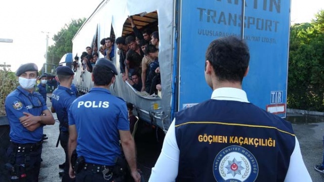 Karadeniz Sahil Yolunda 115 göçmen ölmek üzereyken böyle bulundu 14