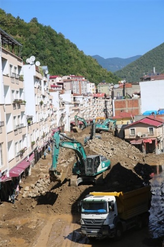 Giresun'daki sel felaketinin etkileri görüntülendi 11