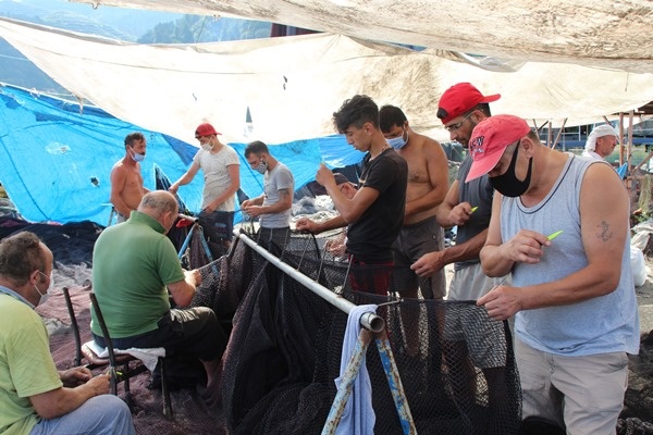 Trabzon'da balıkçılar, 'vira bismillah' demeye hazırlanıyor 6