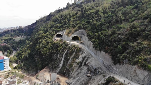 Trabzon'da Boztepe tünelinde kazı çalışması tamamlandı 4