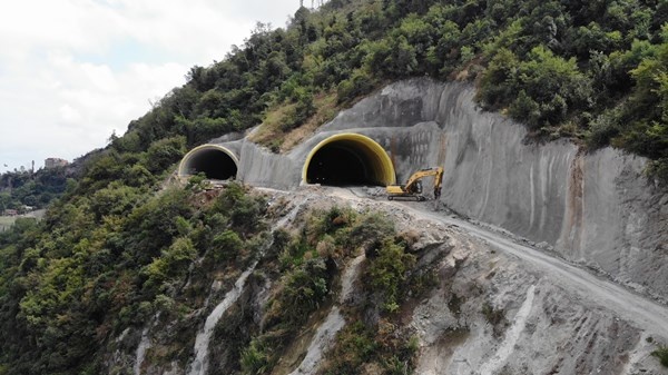 Trabzon'da Boztepe tünelinde kazı çalışması tamamlandı 6