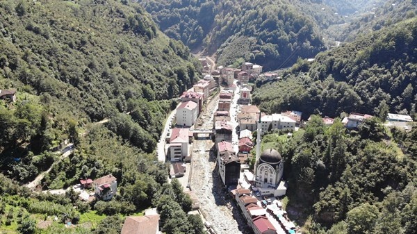 Trabzon'un Köprübaşı ilçesinde dereli korkusu 9