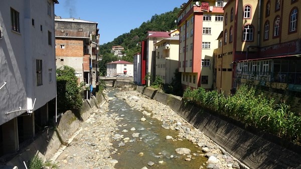 Trabzon'un Köprübaşı ilçesinde dereli korkusu 18