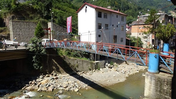 Trabzon'un Köprübaşı ilçesinde dereli korkusu 10