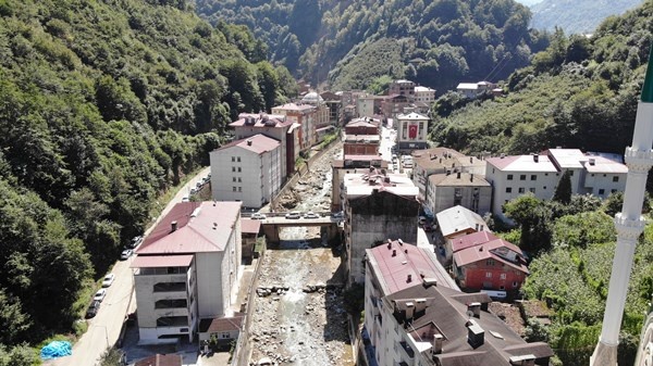 Trabzon'un Köprübaşı ilçesinde dereli korkusu 11