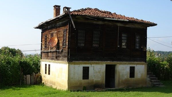 150 yıllık evler hala ayakta! Çimento ve çivi kullanılmadan yapıldılar 3