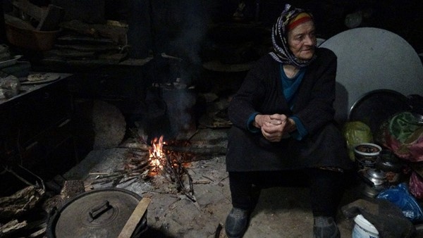 Trabzon'da yaylada tek başına yaşayan ‘Robinson Nine’nin hayatı belgeselde 6