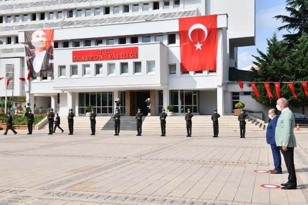 Atatürk'ün Trabzon'a gelişi kutlandı 6