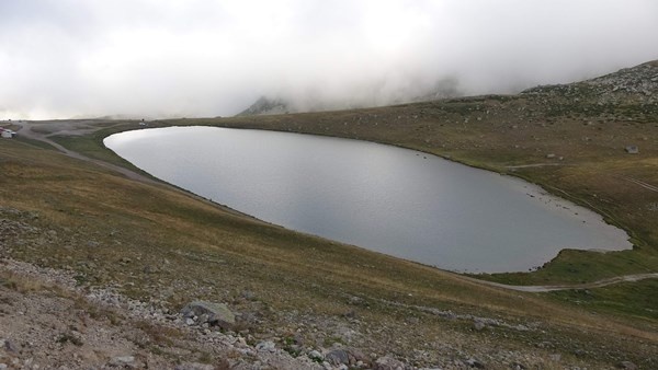 Trabzon'da 2 bin 740 rakımda bulunan Aygır Gölü’nü de kirletmeyi başardık! 7