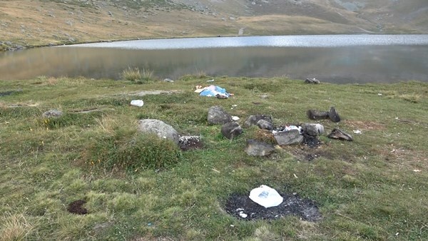 Trabzon'da 2 bin 740 rakımda bulunan Aygır Gölü’nü de kirletmeyi başardık! 9