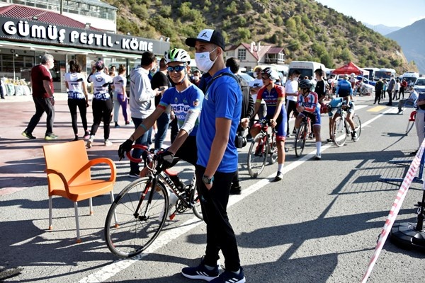 Türkiye Yol Bisikleti Yarışları tarihi İpek Yolu'nda başladı 19
