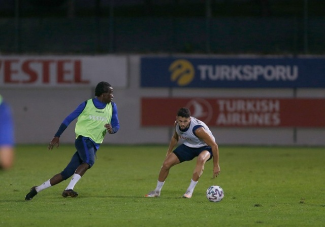 Trabzonspor Başakşehir'e bileniyor 17