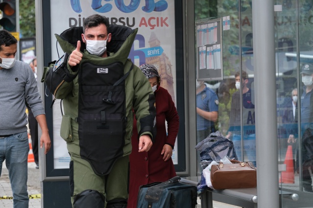 Trabzon'da şüpheli valiz polisi harekete geçirdi 8