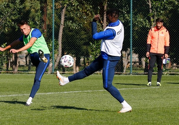Erzurumspor maçı hazırlıklarına devam ediyor. 12