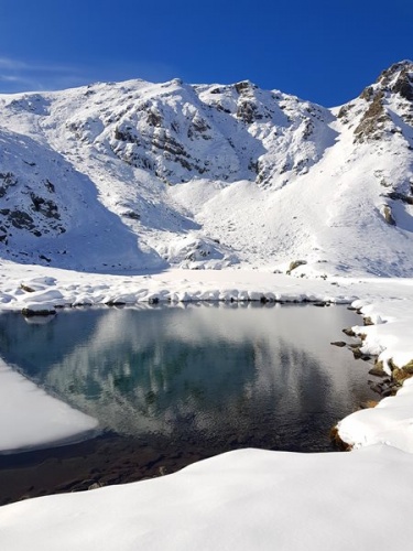 Karçal Dağı'nda göller ve akarsular buz tuttu. 7