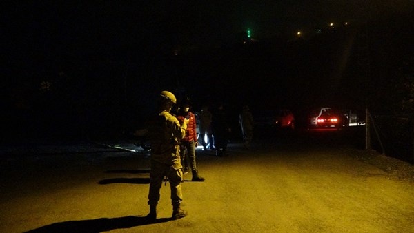 Trabzon'da sıcak saatler! Cezaevi firarisi jandarmanın üzerine aracını sürdü 7
