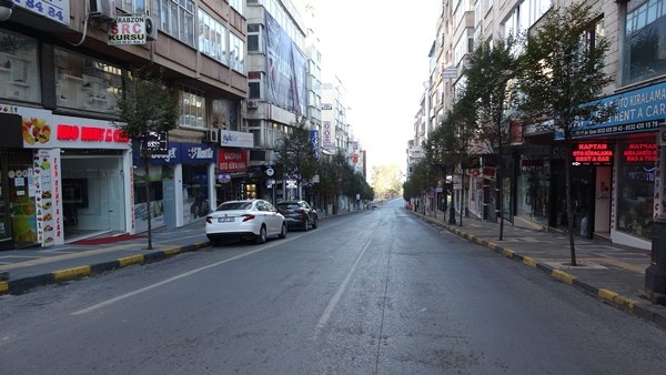 Trabzon'da yollar ve caddelerde sessizlik hakim 7