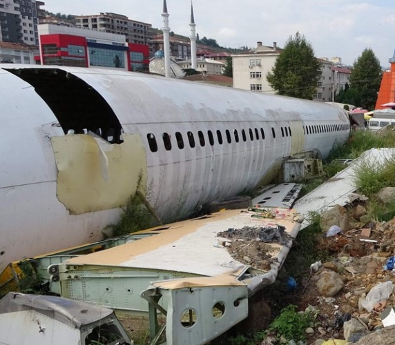 Trabzon'da pistten çıkan uçak için karar aşamasına gelindi 9