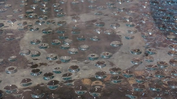 Ayasofya'da cam döşeme içine alınan mozaikler neredeyse gözükmüyor 9